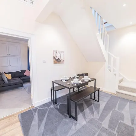 Town Centre Property Convenient For The Fells Keswick  Exterior photo